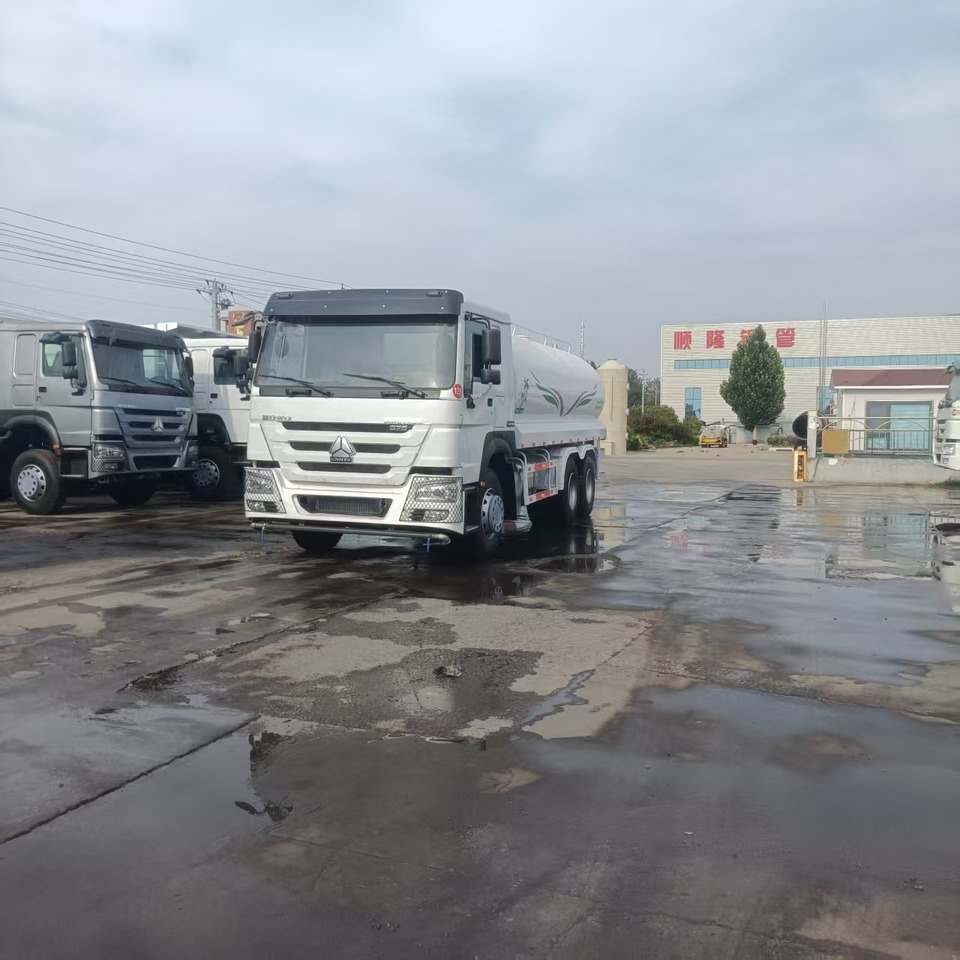 HOWO 20m³ sprinkler truck - Kamion cisterna: slika 3 HOWO 20m³ sprinkler truck - Kamion cisterna: slika 3