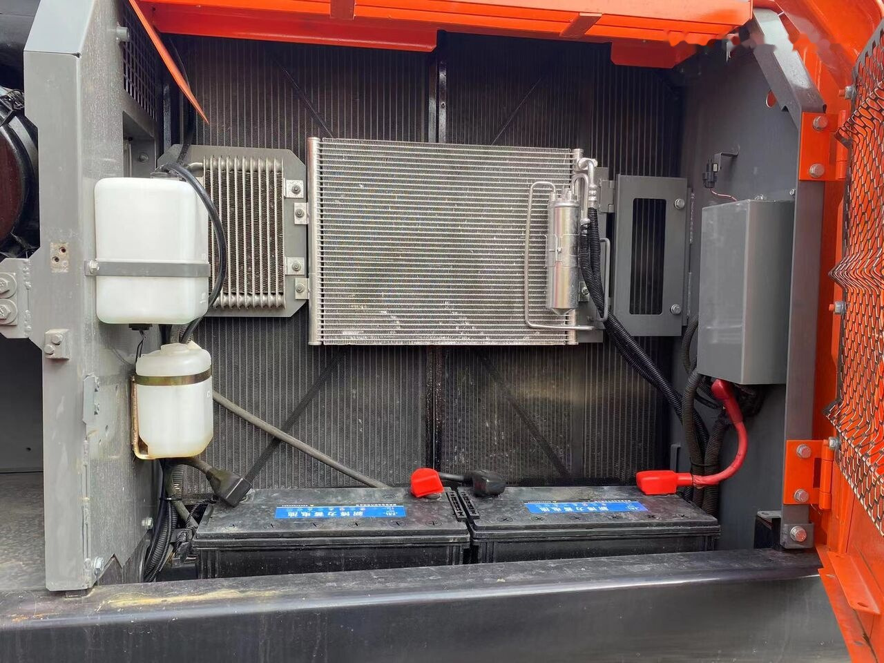 Hitachi ZX240H - Bager guseničar: slika 3 Hitachi ZX240H - Bager guseničar: slika 3