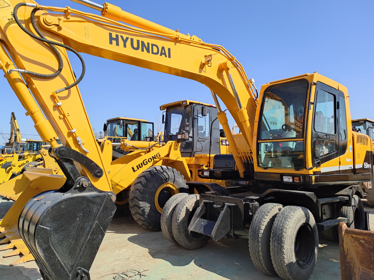 Hyundai R150W-9 - Bager točkaš: slika 1 Hyundai R150W-9 - Bager točkaš: slika 1