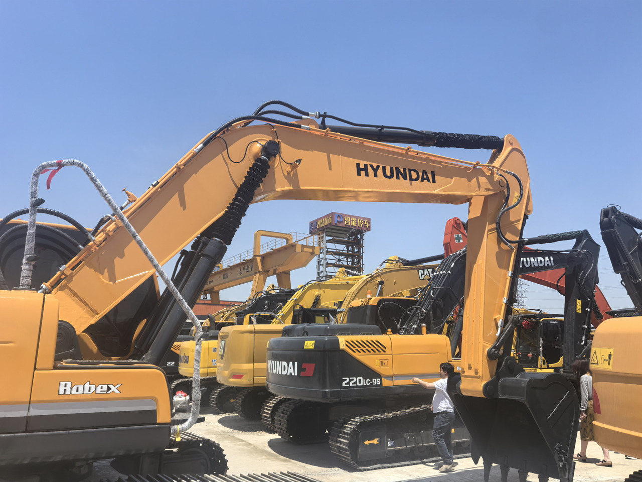 Hyundai R305LC-9T - Bager guseničar: slika 3 Hyundai R305LC-9T - Bager guseničar: slika 3