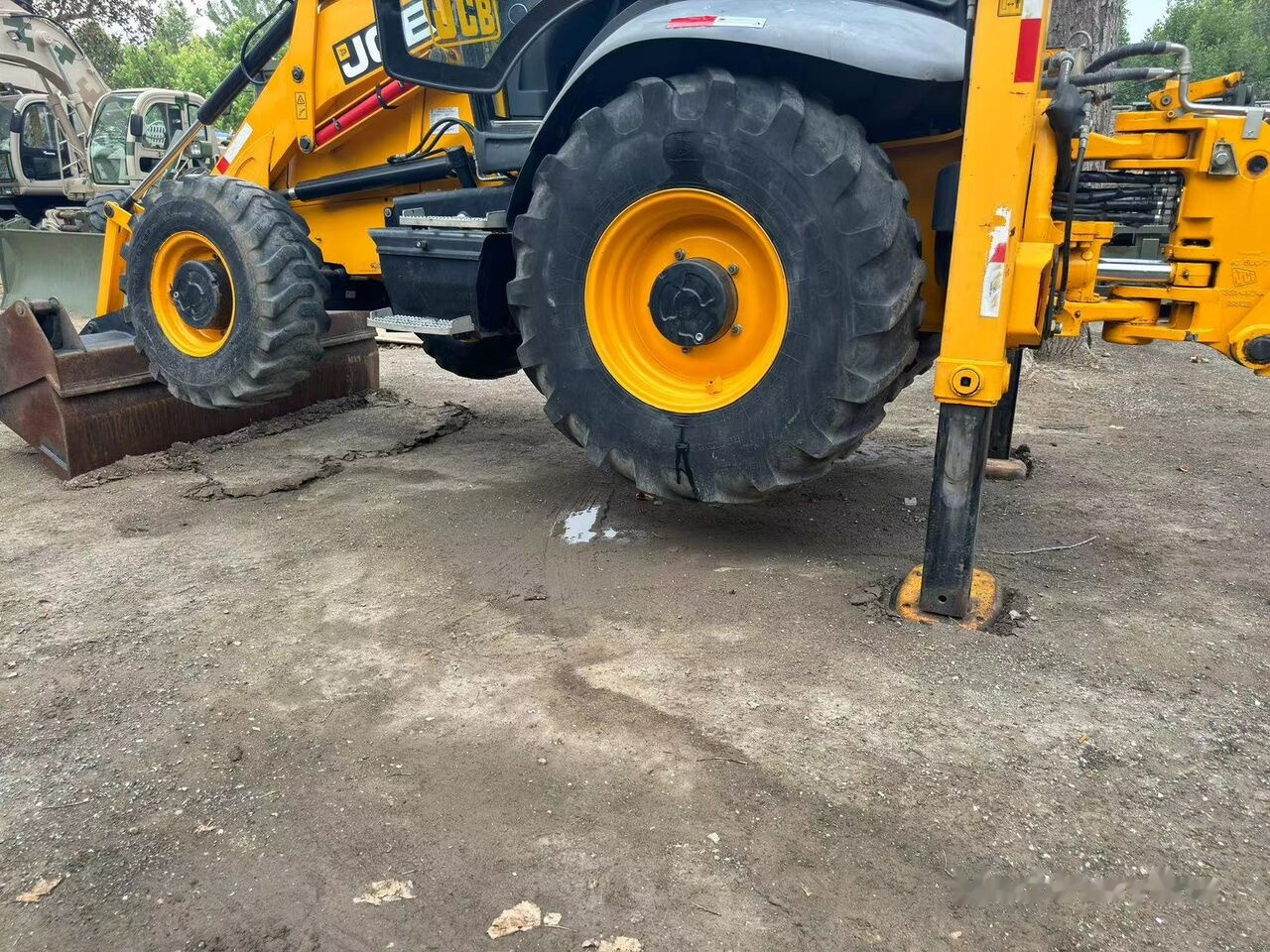 JCB 3CX Telescopic Arm Plus Four in One Bucket - Bager utovarivač: slika 5 JCB 3CX Telescopic Arm Plus Four in One Bucket - Bager utovarivač: slika 5