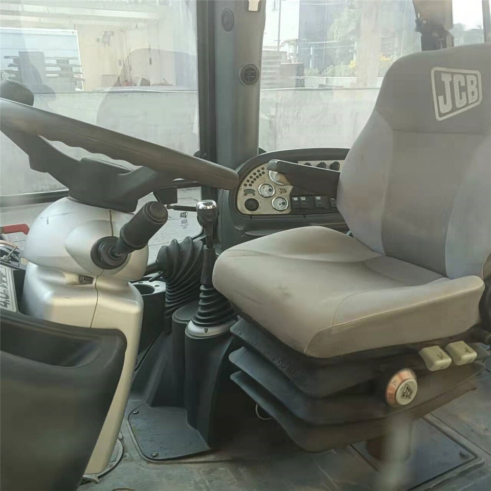 Bager utovarivač JCB 4CX: slika 6