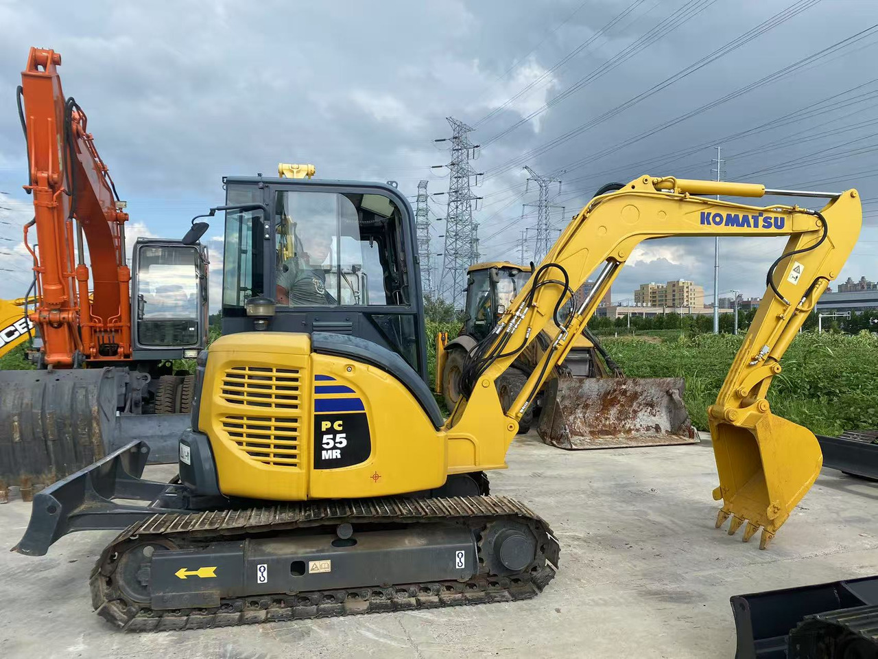 KOMATSU PC55MR - Mini bager: slika 1 KOMATSU PC55MR - Mini bager: slika 1
