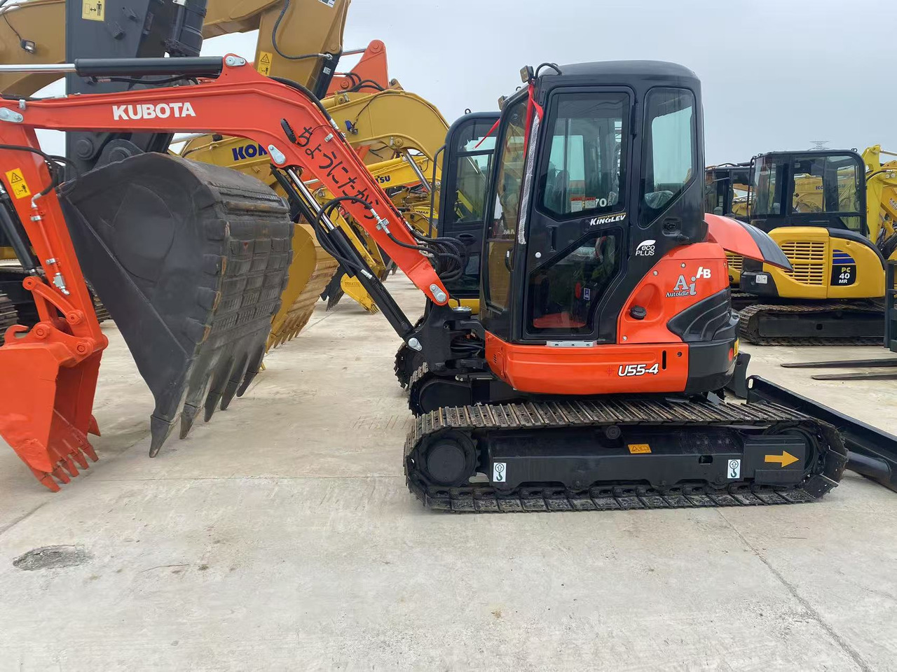 KUBOTA U55-4 - Mini bager: slika 1 KUBOTA U55-4 - Mini bager: slika 1