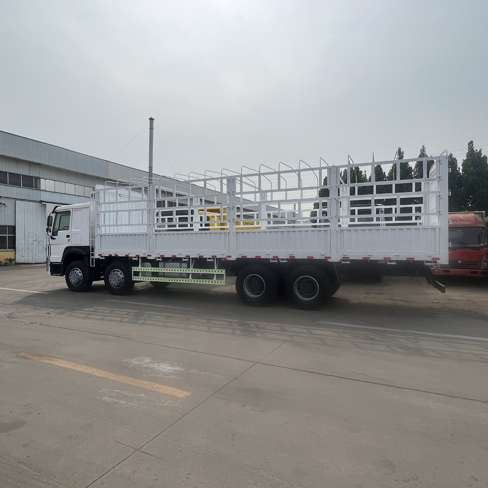 SINOTRUK HOWO 8*4 Fence Truck - Kamion: slika 2 SINOTRUK HOWO 8*4 Fence Truck - Kamion: slika 2