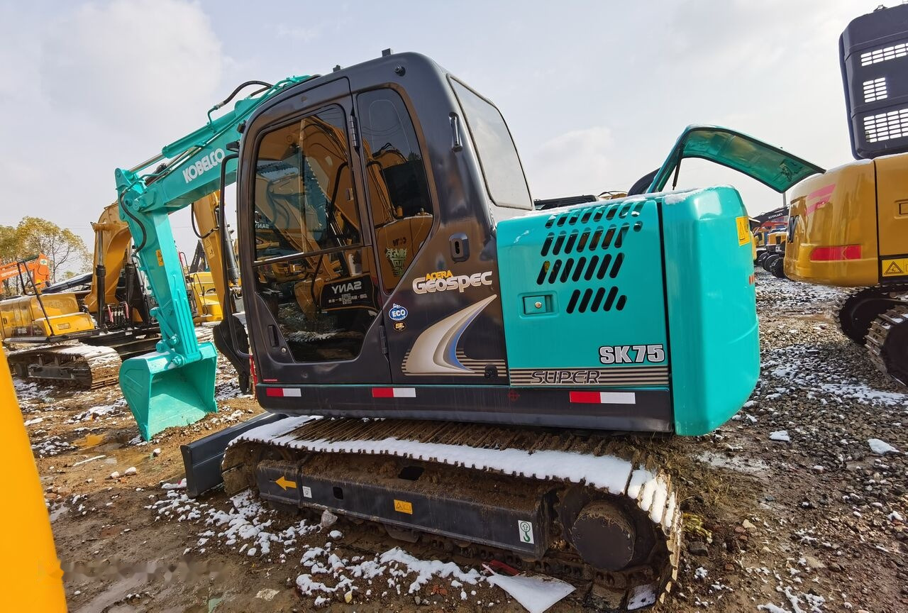 Kobelco SK75 - Mini bager: slika 1 Kobelco SK75 - Mini bager: slika 1