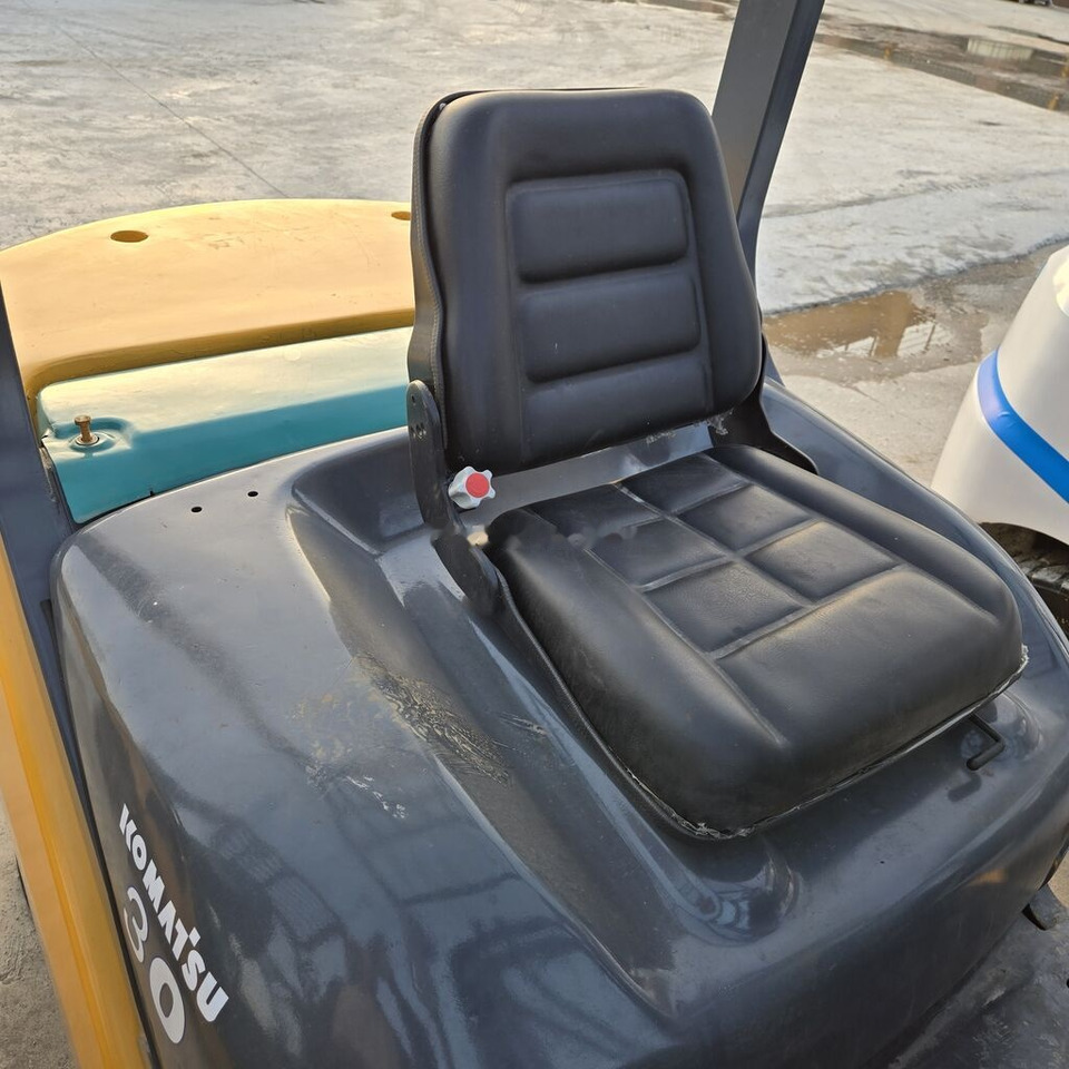 Komatsu FD30 - Dizel viljuškar: slika 2 Komatsu FD30 - Dizel viljuškar: slika 2