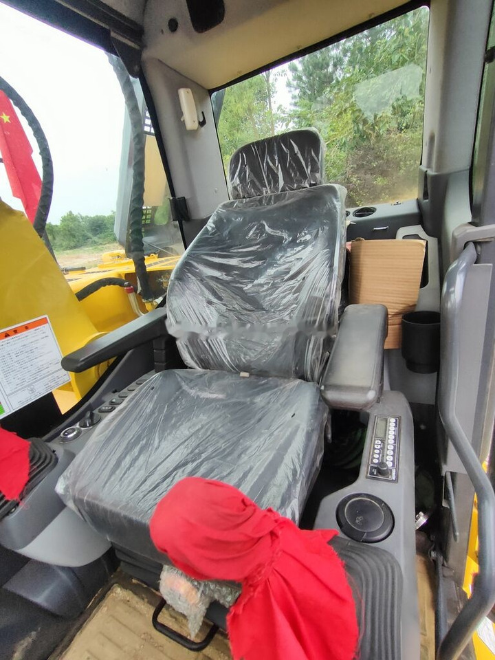 Komatsu PC240LC-8 - Bager guseničar: slika 4 Komatsu PC240LC-8 - Bager guseničar: slika 4