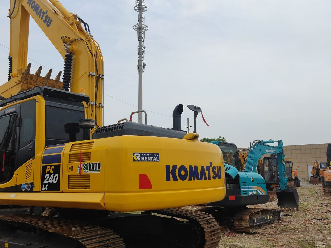 Komatsu PC240LC - Bager guseničar: slika 3 Komatsu PC240LC - Bager guseničar: slika 3