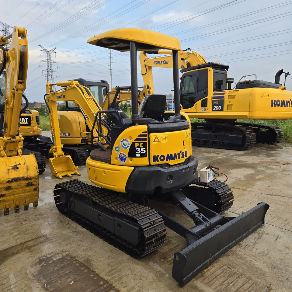 Komatsu PC35MR - Mini bager: slika 1 Komatsu PC35MR - Mini bager: slika 1