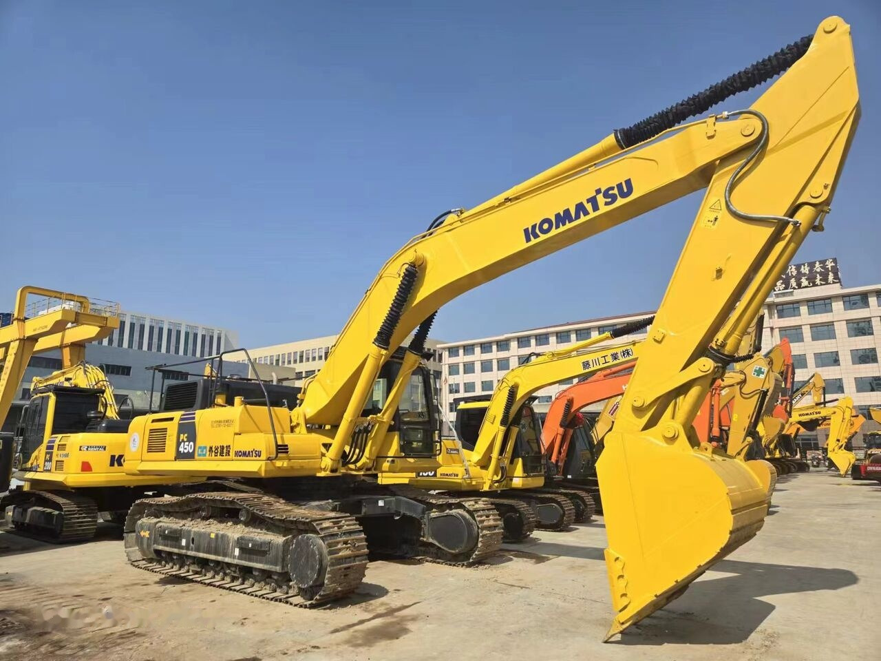 Komatsu PC450-8 - Bager guseničar: slika 1 Komatsu PC450-8 - Bager guseničar: slika 1