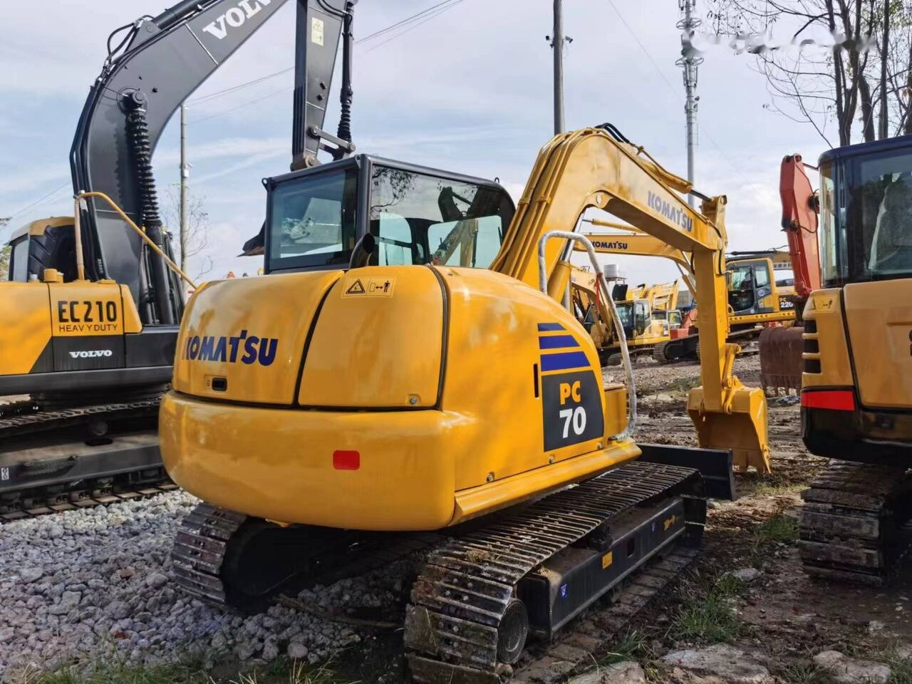 Komatsu PC70-8 - Mini bager: slika 2 Komatsu PC70-8 - Mini bager: slika 2