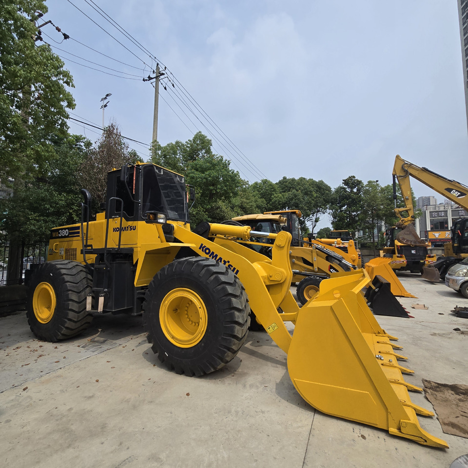 Komatsu WA380 - Utovarivač točkaš: slika 3 Komatsu WA380 - Utovarivač točkaš: slika 3