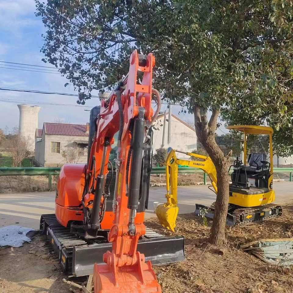 Mini bager Kubota U30: slika 7