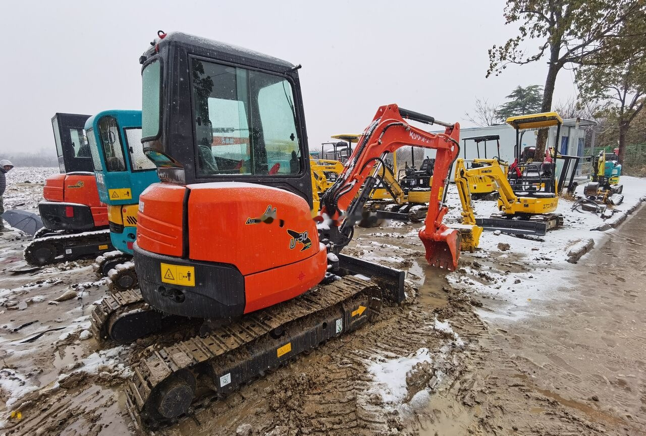 Kubota U30 - Mini bager: slika 2 Kubota U30 - Mini bager: slika 2