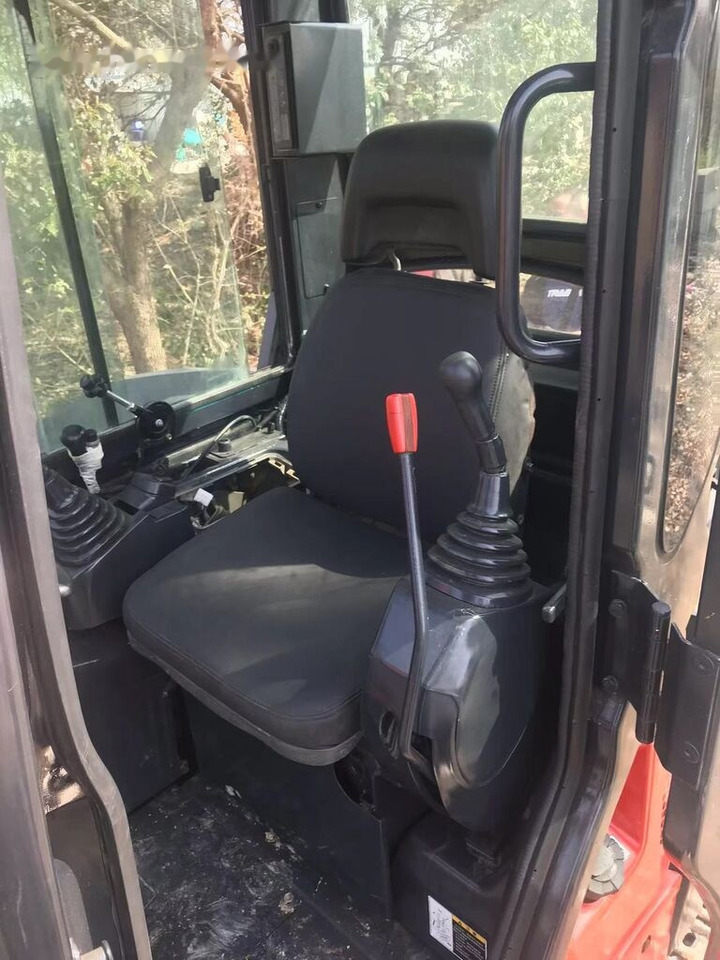 Kubota U35 - Mini bager: slika 1 Kubota U35 - Mini bager: slika 1