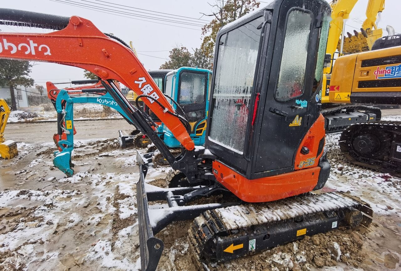 Kubota U35 - Mini bager: slika 2 Kubota U35 - Mini bager: slika 2