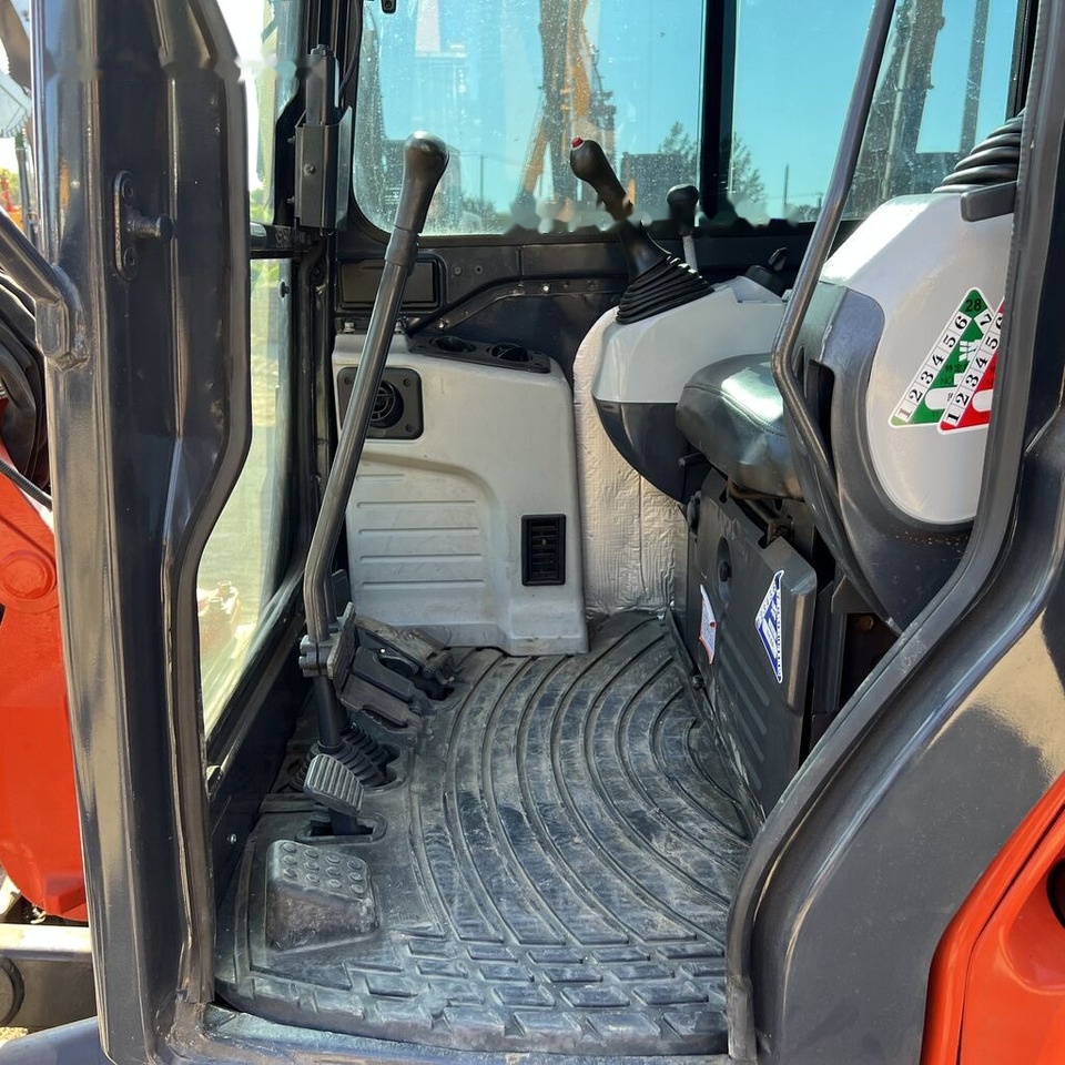 Kubota U50 - Mini bager: slika 3 Kubota U50 - Mini bager: slika 3