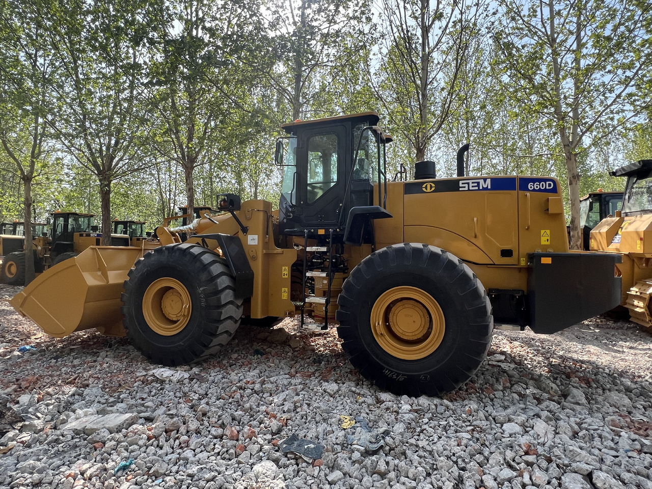 SEM SEM660D - Utovarivač točkaš: slika 1 SEM SEM660D - Utovarivač točkaš: slika 1
