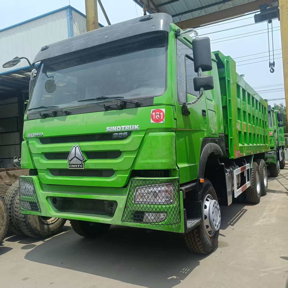 SINOTRUK HOWO 6x4 - Istovarivač: slika 1 SINOTRUK HOWO 6x4 - Istovarivač: slika 1