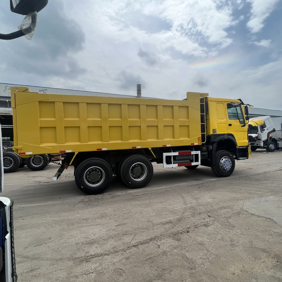SINOTRUK HOWO 6x4 - Istovarivač: slika 5 SINOTRUK HOWO 6x4 - Istovarivač: slika 5