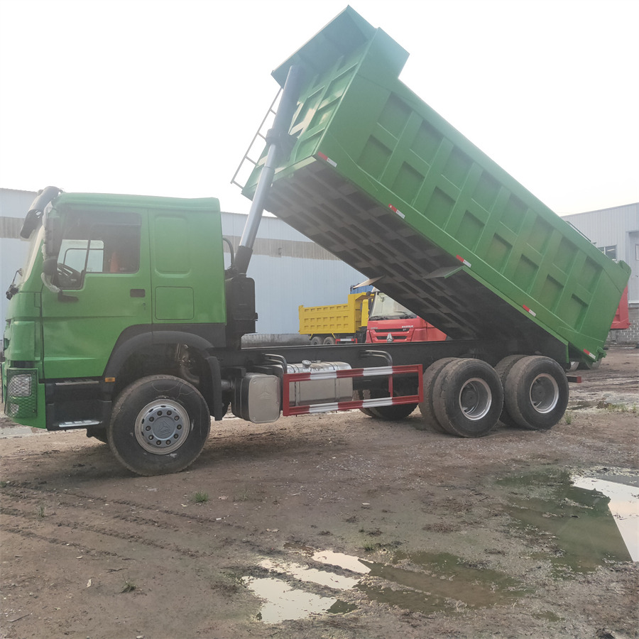 SINOTRUK HOWO - Istovarivač: slika 1 SINOTRUK HOWO - Istovarivač: slika 1