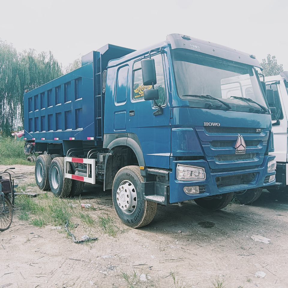 SINOTRUK HOWO - Istovarivač: slika 1 SINOTRUK HOWO - Istovarivač: slika 1