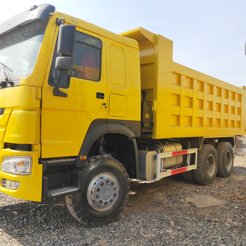 SINOTRUK HOWO - Istovarivač: slika 2 SINOTRUK HOWO - Istovarivač: slika 2