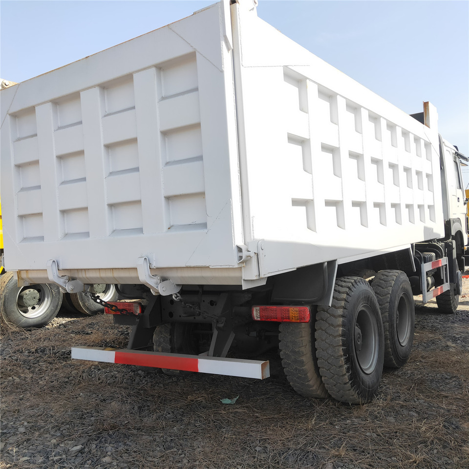 SINOTRUK HOWO - Istovarivač: slika 5 SINOTRUK HOWO - Istovarivač: slika 5