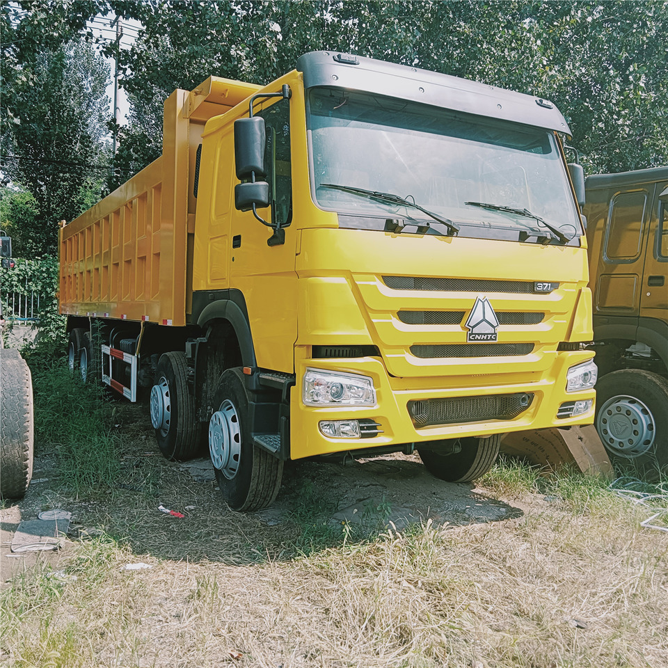 SINOTRUK Howo - Istovarivač: slika 2 SINOTRUK Howo - Istovarivač: slika 2
