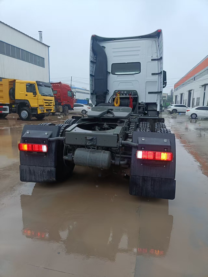 SINOTRUK HOWO A7 - Tegljač: slika 4 SINOTRUK HOWO A7 - Tegljač: slika 4