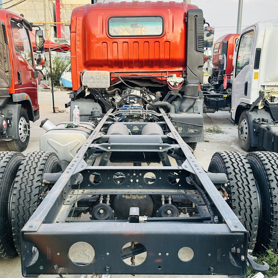 SINOTRUK HOWO - Tegljač: slika 3 SINOTRUK HOWO - Tegljač: slika 3