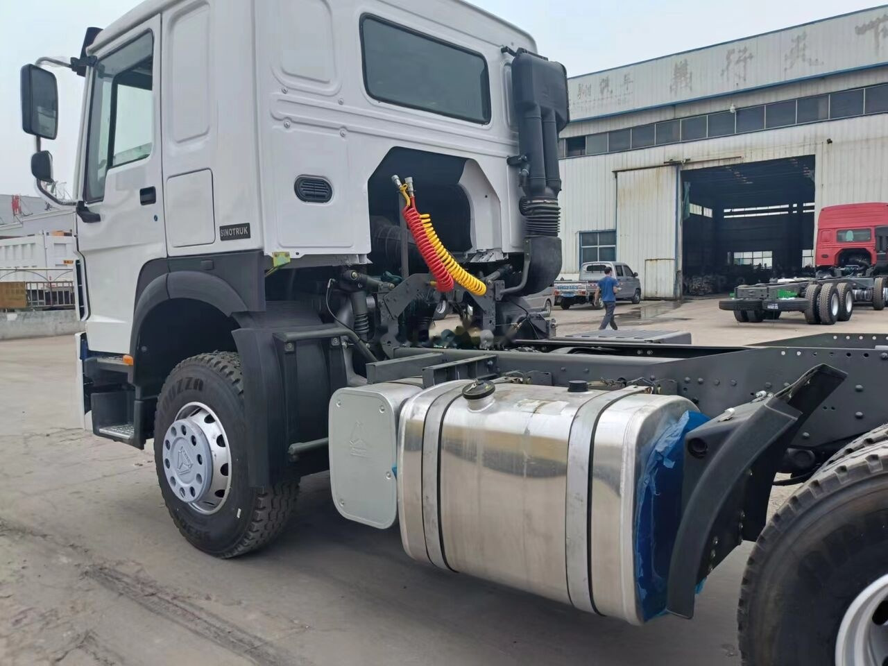 Sinotruk Howo 371 - Tegljač: slika 4 Sinotruk Howo 371 - Tegljač: slika 4
