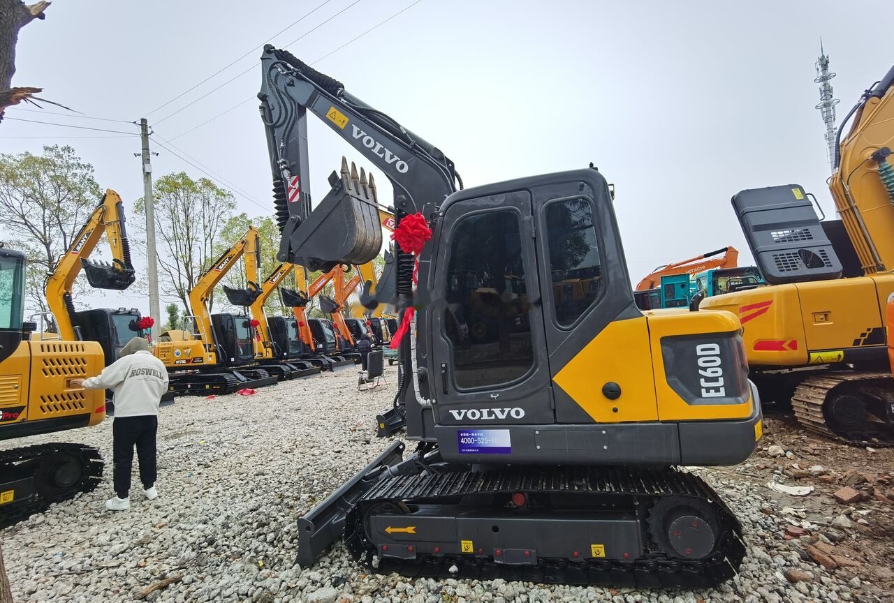 Mini bager Volvo EC60D: slika 9 Mini bager Volvo EC60D: slika 9
