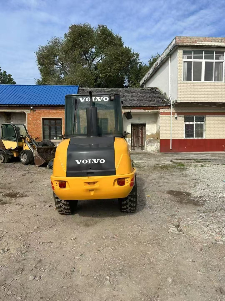 Utovarivač točkaš Volvo L20F: slika 7 Utovarivač točkaš Volvo L20F: slika 7