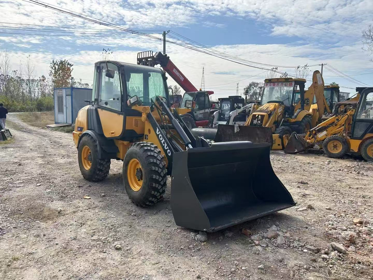 Volvo L20F - Utovarivač točkaš: slika 1 Volvo L20F - Utovarivač točkaš: slika 1
