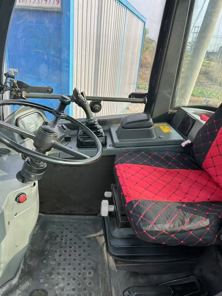 Utovarivač točkaš Volvo L20F: slika 6 Utovarivač točkaš Volvo L20F: slika 6