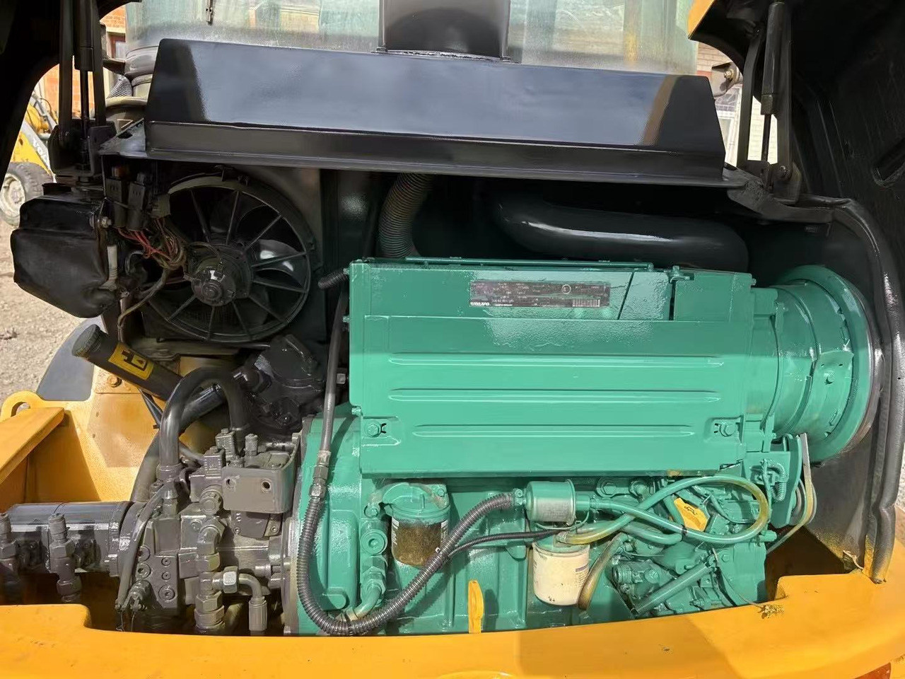 Utovarivač točkaš Volvo L20F: slika 8 Utovarivač točkaš Volvo L20F: slika 8