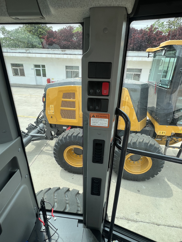 XCMG GR215 - Grejder: slika 2 XCMG GR215 - Grejder: slika 2