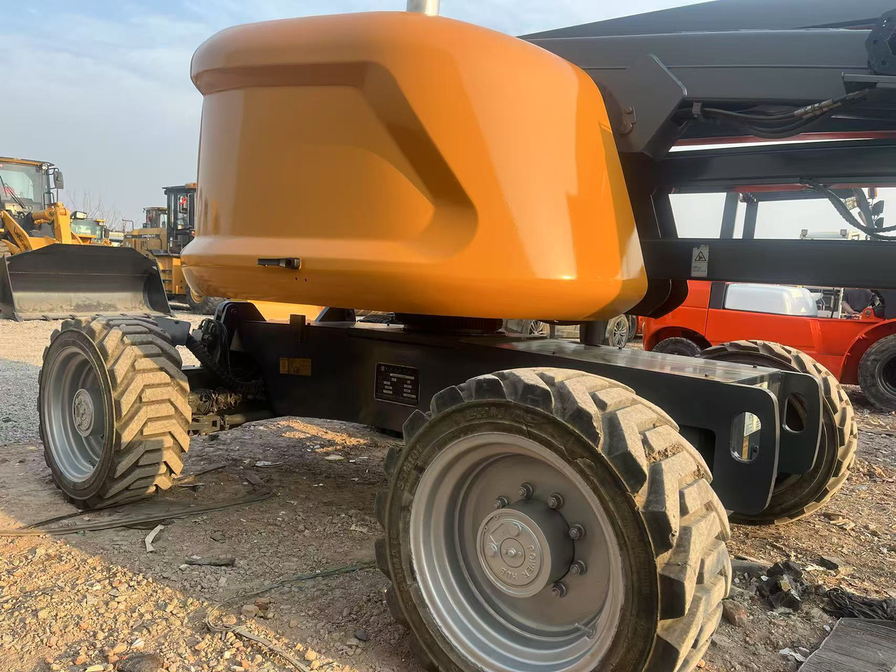 XCMG GTBZ14 aerial platform - Vazdušna platforma montirana na kamion: slika 4 XCMG GTBZ14 aerial platform - Vazdušna platforma montirana na kamion: slika 4