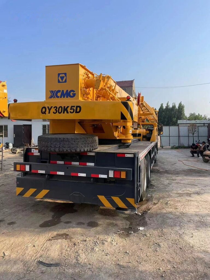 XCMG QY30K - Pokretni kran: slika 2 XCMG QY30K - Pokretni kran: slika 2