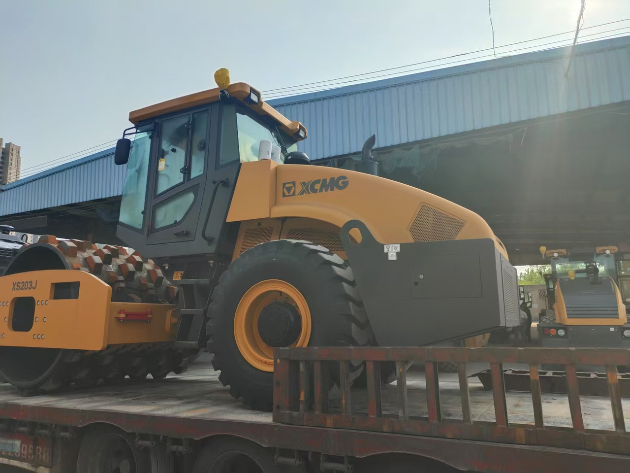 XCMG XS203J - Valjak za puteve: slika 1 XCMG XS203J - Valjak za puteve: slika 1