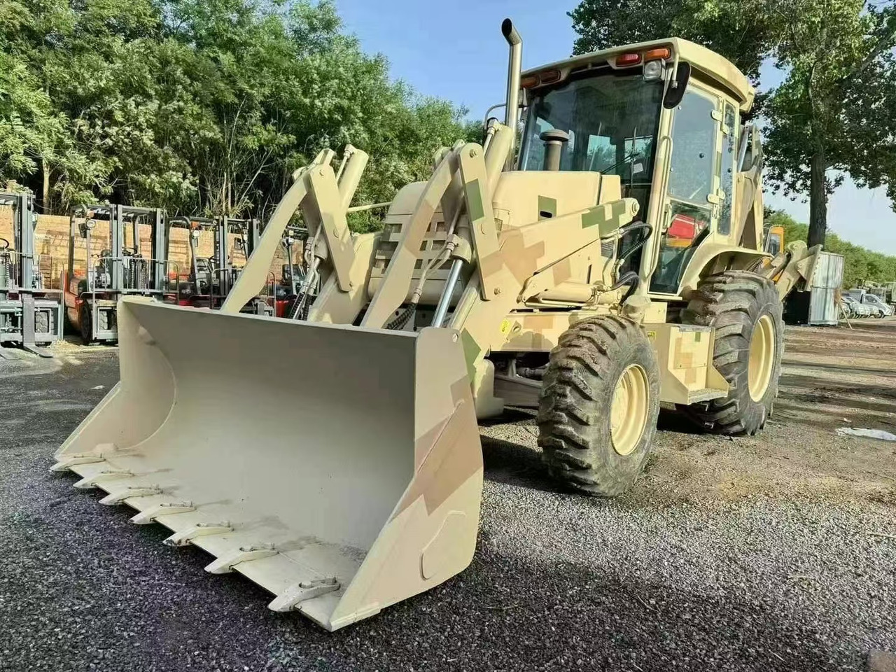 XCMG XT870K - Bager utovarivač: slika 1 XCMG XT870K - Bager utovarivač: slika 1