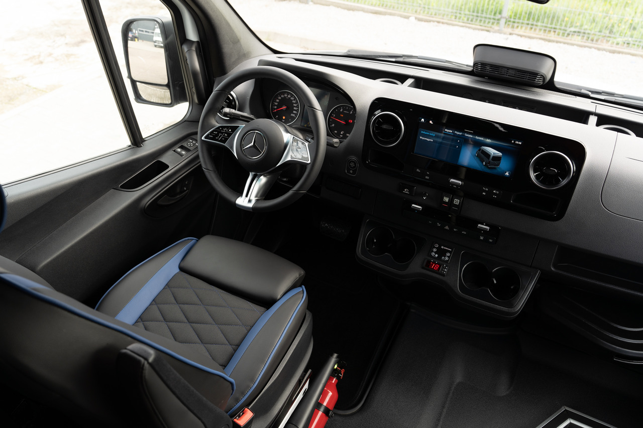 Minibus, Putnički kombi novi Mercedes-Benz Sprinter: slika 8