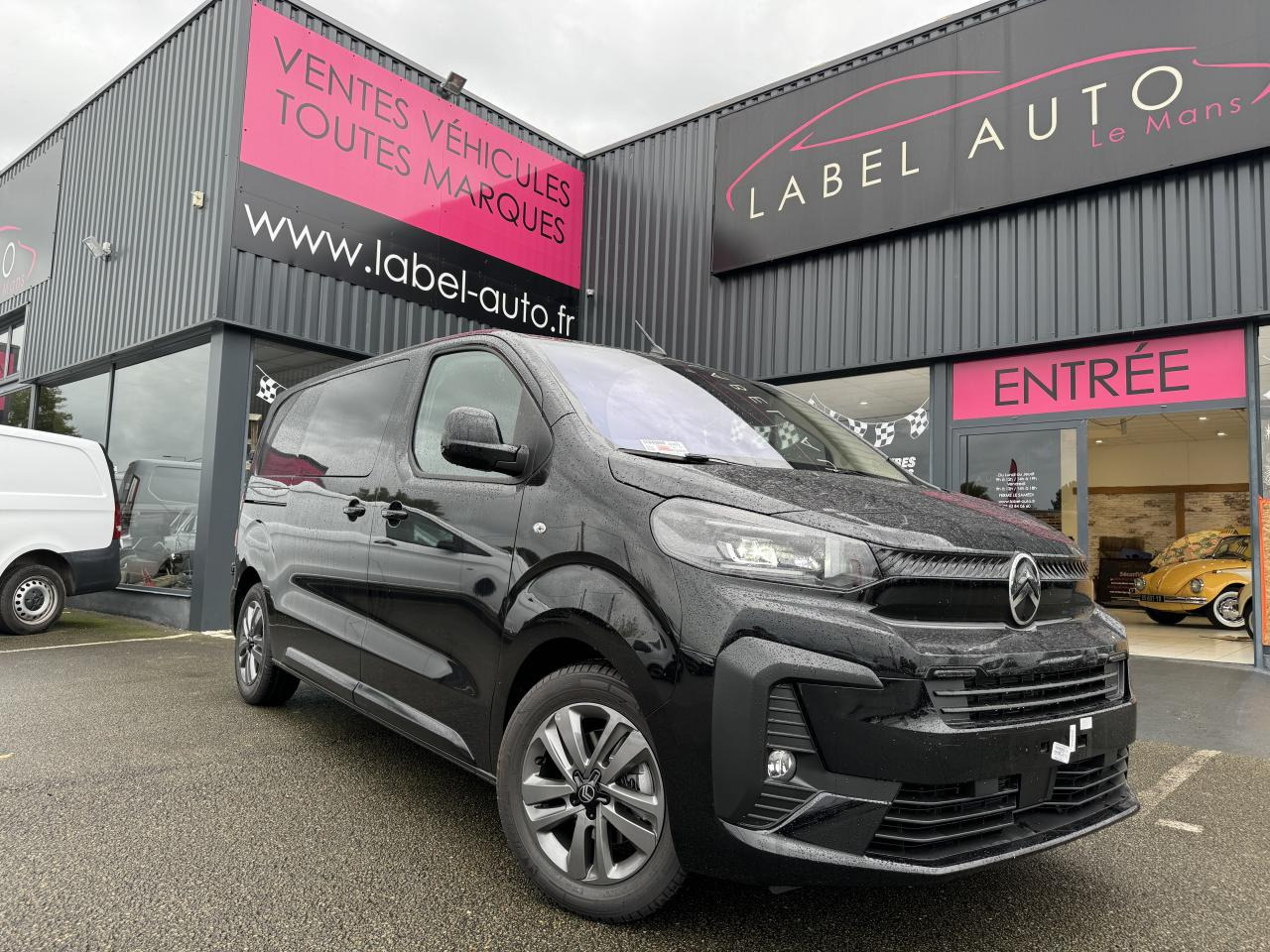 CITROEN jumpy M 2.0 BLUEHDI 180 S S EAT8 DOUBLE CABINE 5 PLACES - Furgon: slika 1 CITROEN jumpy M 2.0 BLUEHDI 180 S S EAT8 DOUBLE CABINE 5 PLACES - Furgon: slika 1