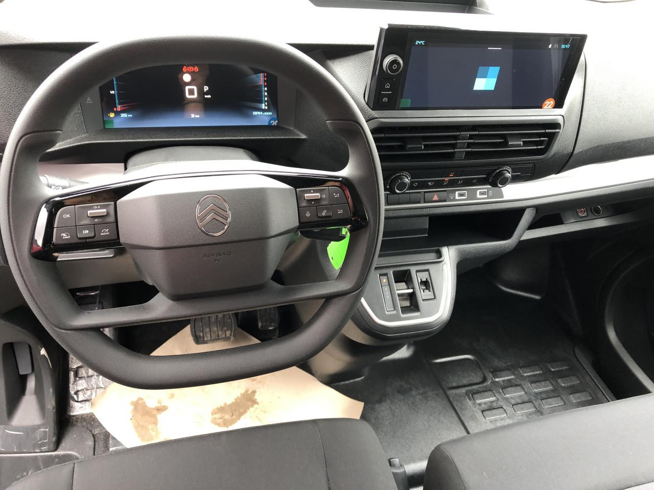 CITROEN jumpy XL 2.0 BLUEHDI 180CH S&S CABINE APPROFONDIE FIXE EAT8 5 PLACES - Furgon: slika 4 CITROEN jumpy XL 2.0 BLUEHDI 180CH S&S CABINE APPROFONDIE FIXE EAT8 5 PLACES - Furgon: slika 4