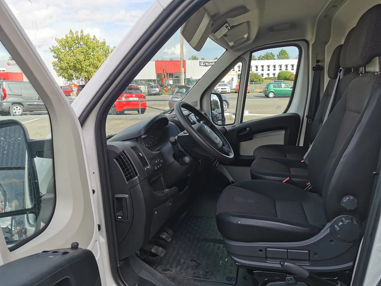 Citroen Jumper 35 L3H2 2.2 BLUEHDI 140 S&S CLUB - Furgon: slika 5 Citroen Jumper 35 L3H2 2.2 BLUEHDI 140 S&S CLUB - Furgon: slika 5