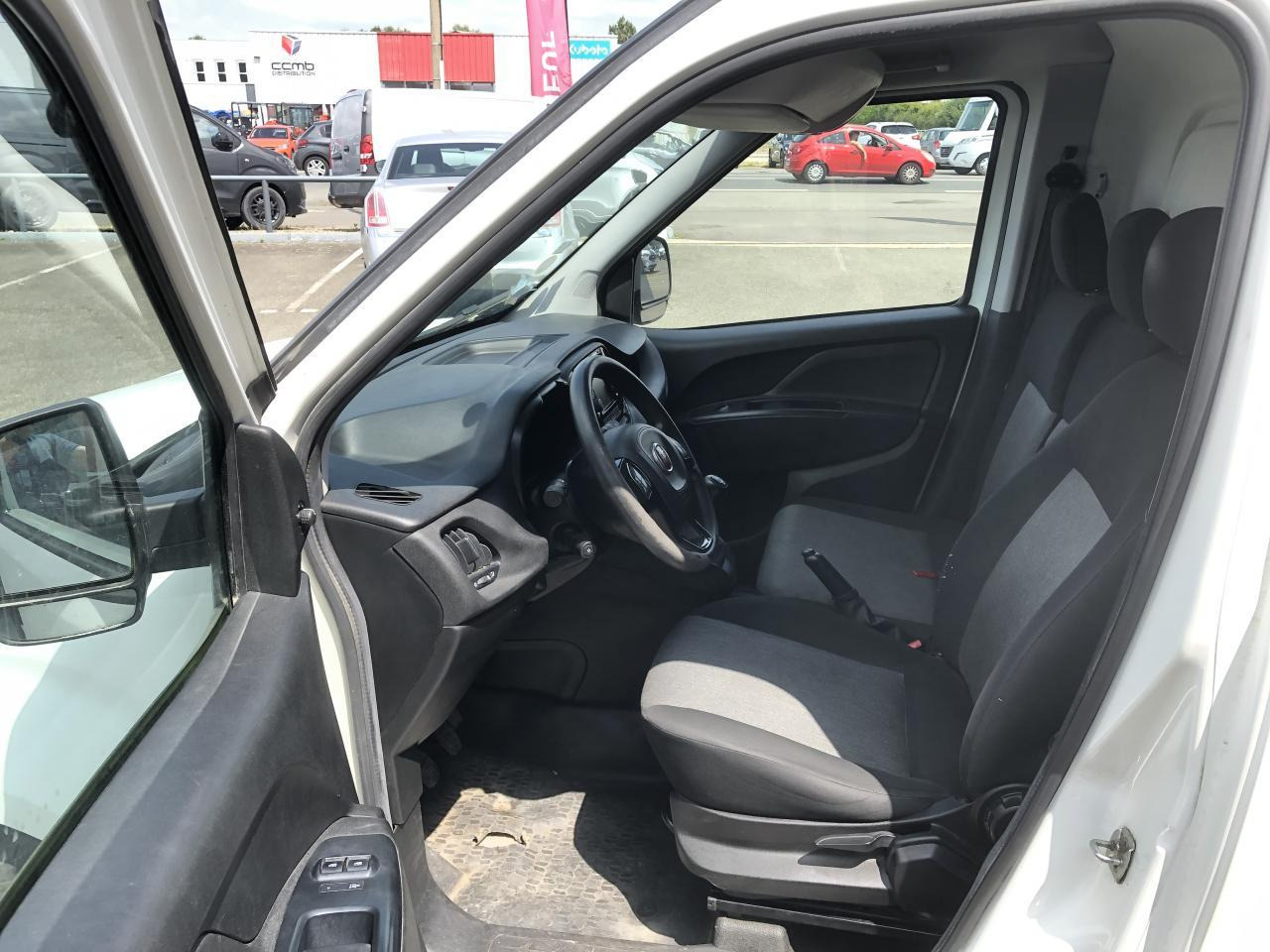 Fiat Doblo Cargo 1.3 MULTIJET 95CH PACK PROFESSIONAL TRIO E6 - Mali kombi: slika 4 Fiat Doblo Cargo 1.3 MULTIJET 95CH PACK PROFESSIONAL TRIO E6 - Mali kombi: slika 4