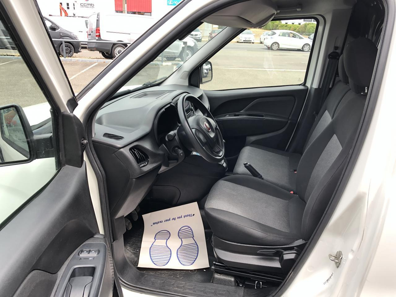 Fiat Doblo Cargo MAXI 1.6 MULTIJET 105CH 1005KG BUSINESS - Furgon: slika 4 Fiat Doblo Cargo MAXI 1.6 MULTIJET 105CH 1005KG BUSINESS - Furgon: slika 4