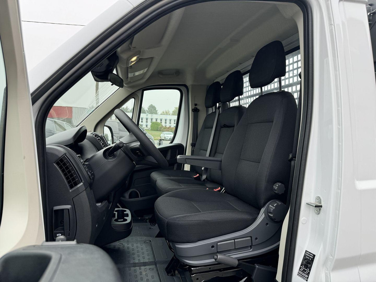 Fiat Ducato L 3.5 MAXI 180CH S&S - Dostavno vozilo sa otvorenom sandukom: slika 5 Fiat Ducato L 3.5 MAXI 180CH S&S - Dostavno vozilo sa otvorenom sandukom: slika 5